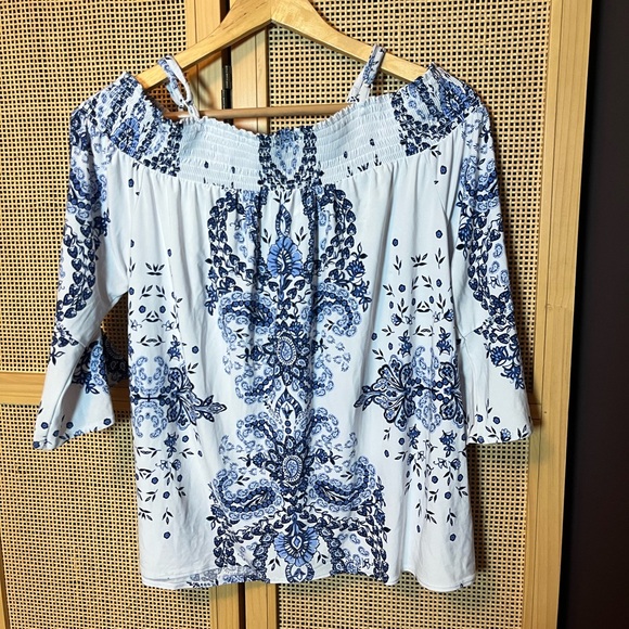 International Concepts Women’s L Top - Picture 4 of 4